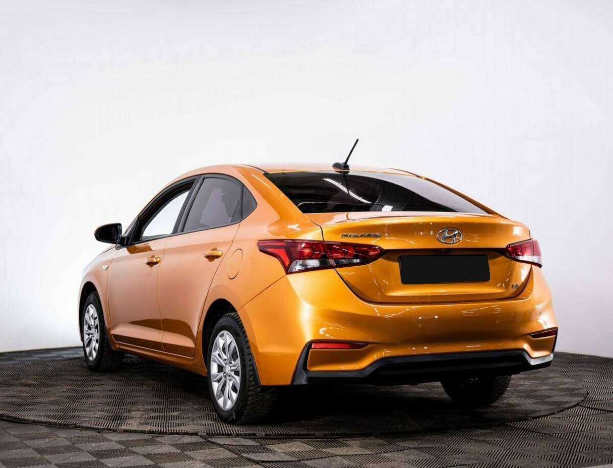 Купить Hyundai Solaris, 2018, 62 000 км, фото №4