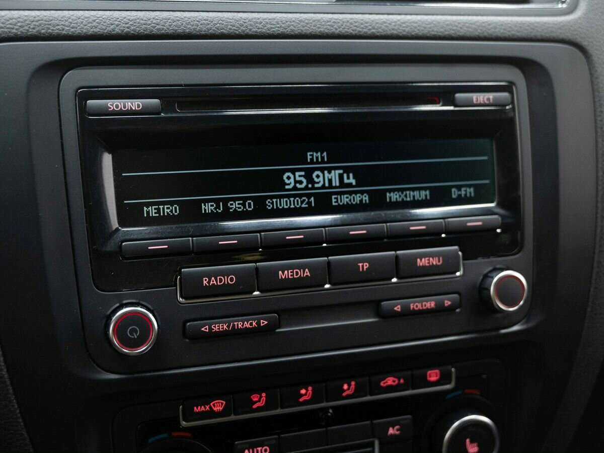 Купить Volkswagen Jetta, 2012, 228 632 км, фото №16