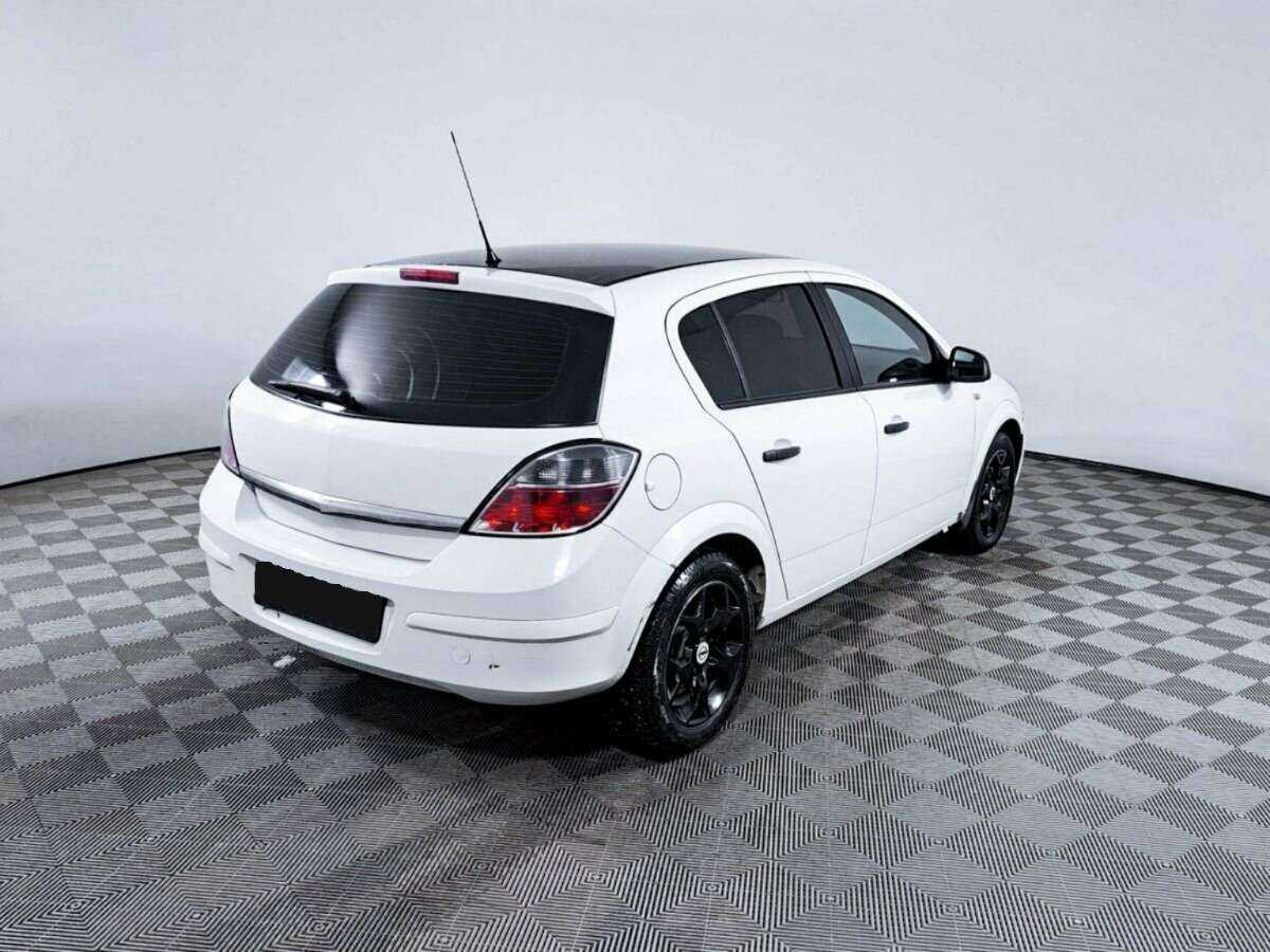 Купить Opel Astra, 2012, 210 557 км, фото №4