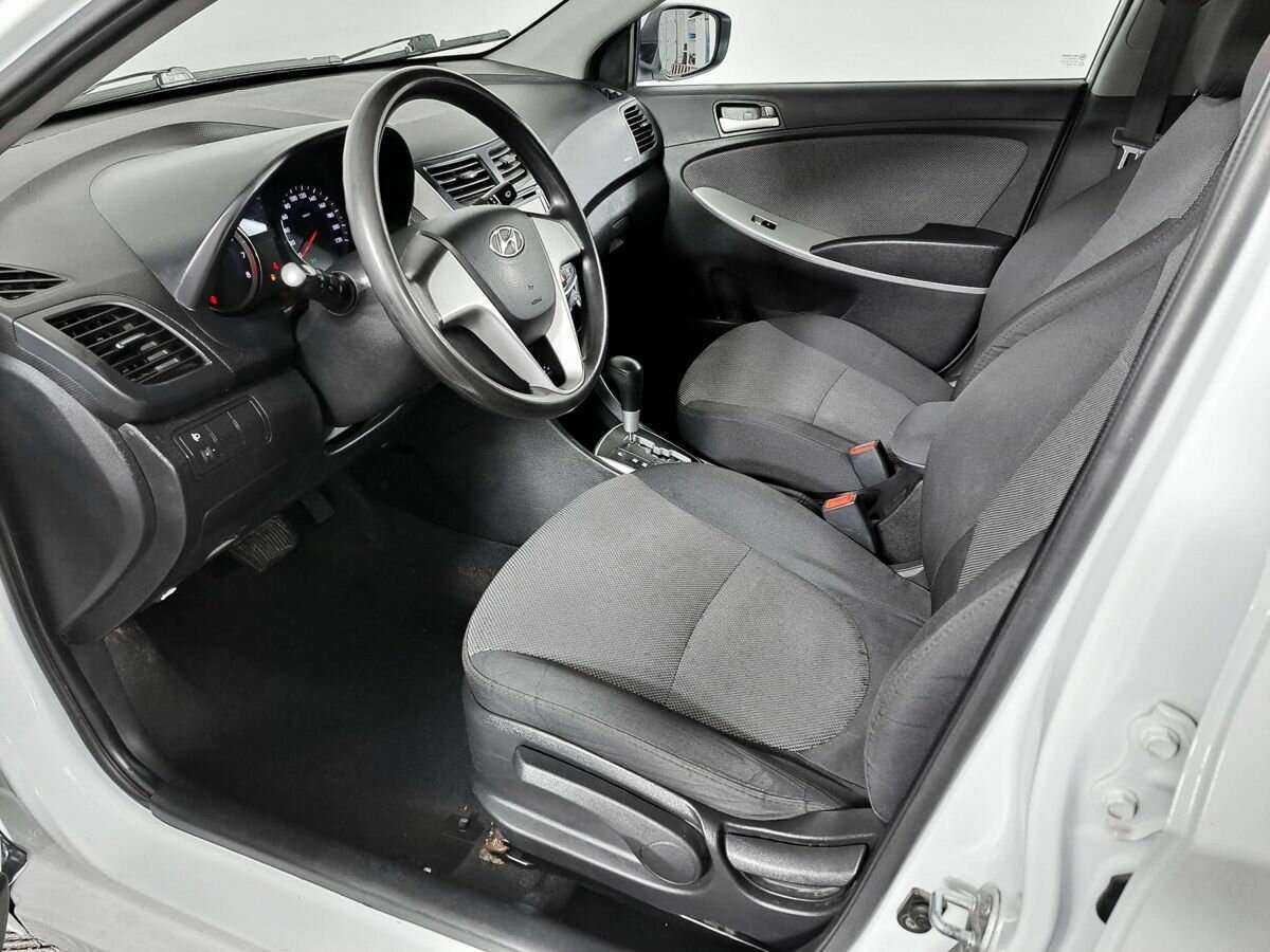 Купить Hyundai Solaris, 2013, 179 198 км, фото №14