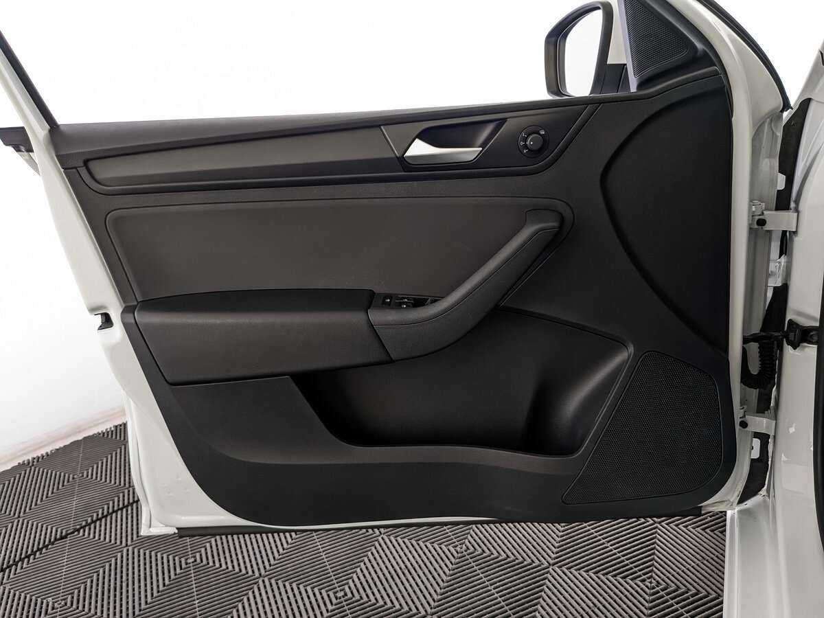 Купить Volkswagen Polo, 2021, 101 606 км, фото №12