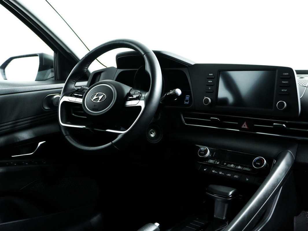 Купить Hyundai Elantra, 2021, 56 012 км, фото №9