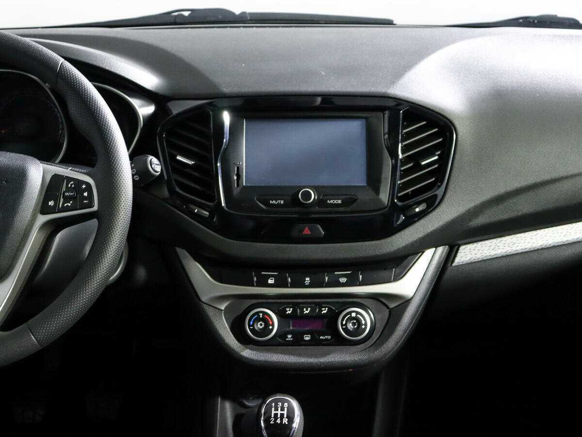 Купить Lada (ВАЗ) Vesta SW Cross, 2019, 43 550 км, фото №11