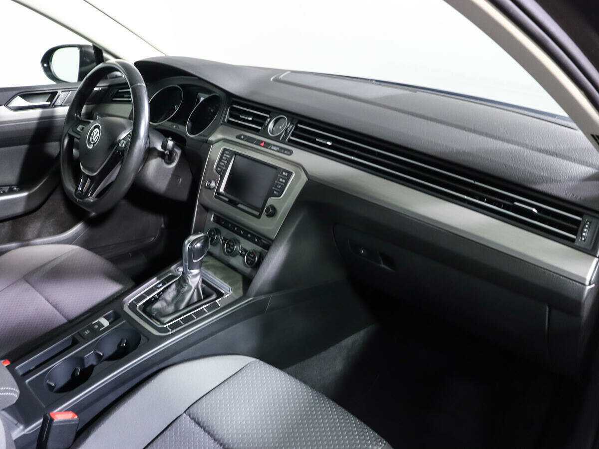 Купить Volkswagen Passat, 2016, 131 019 км, фото №7