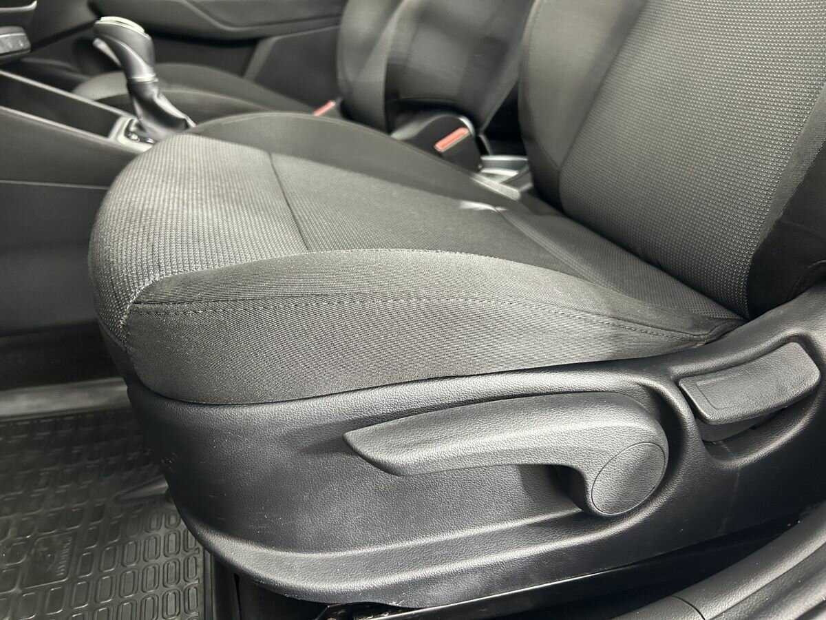 Купить Hyundai Solaris, 2017, 255 365 км, фото №10