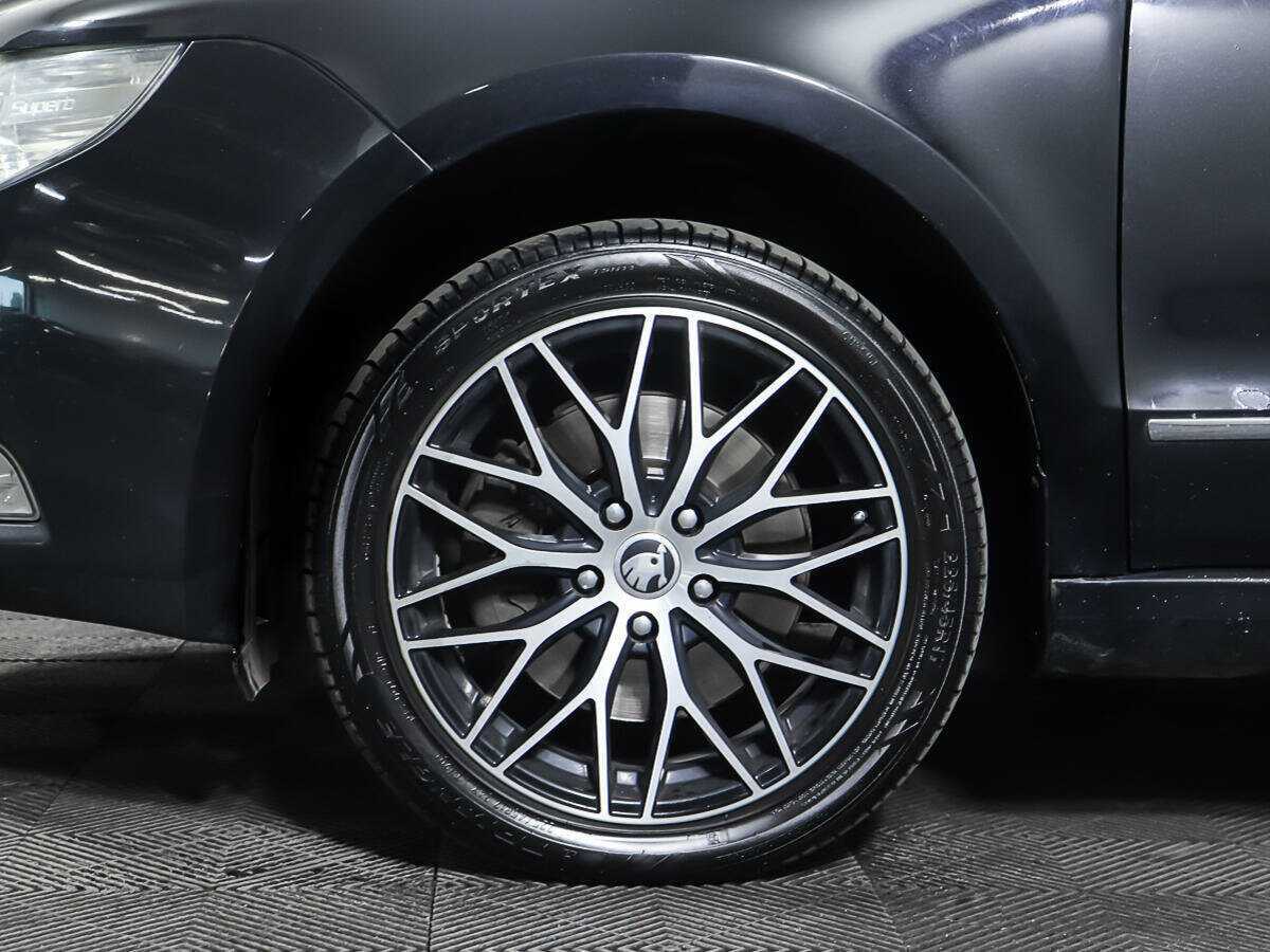 Купить Skoda Superb, 2012, 245 296 км, фото №22