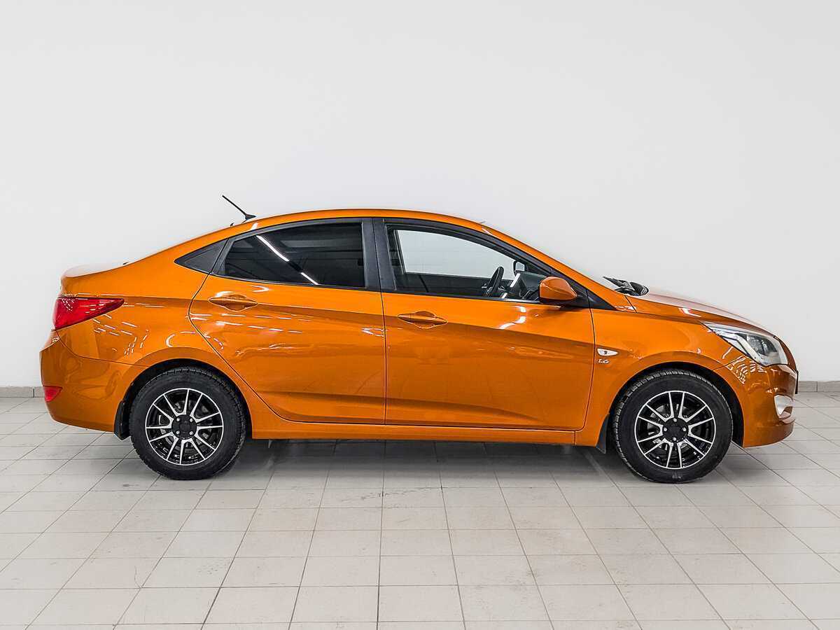 Купить Hyundai Solaris, 2015, 103 640 км, фото №4