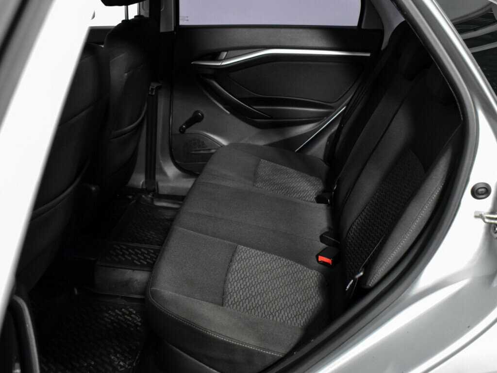 Купить Lada (ВАЗ) Vesta, 2017, 186 650 км, фото №12