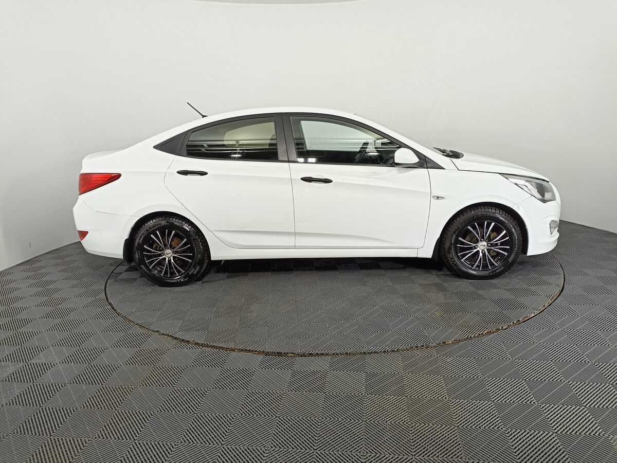 Купить Hyundai Solaris, 2015, 147 002 км, фото №4