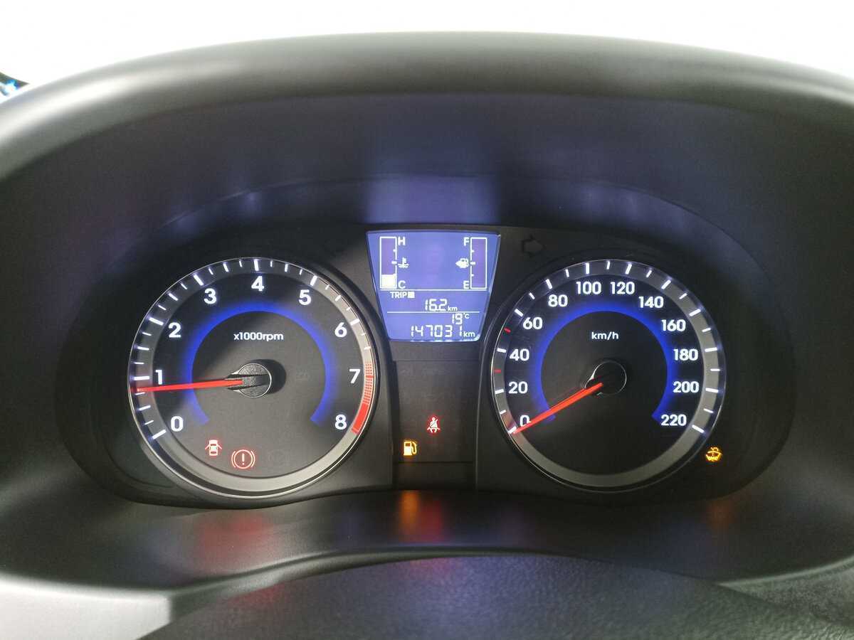 Купить Hyundai Solaris, 2015, 147 002 км, фото №13