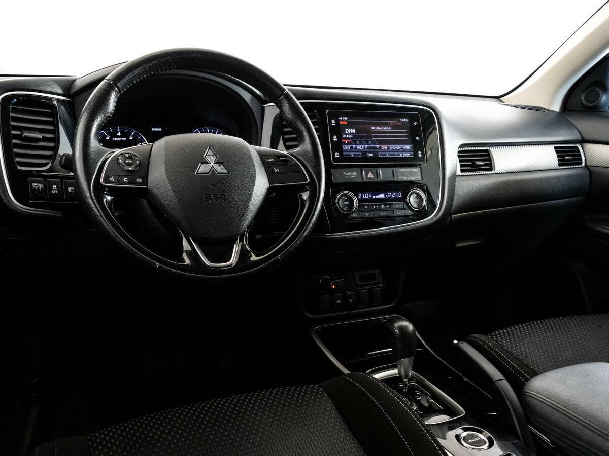 Купить Mitsubishi Outlander, 2018, 112 633 км, фото №9