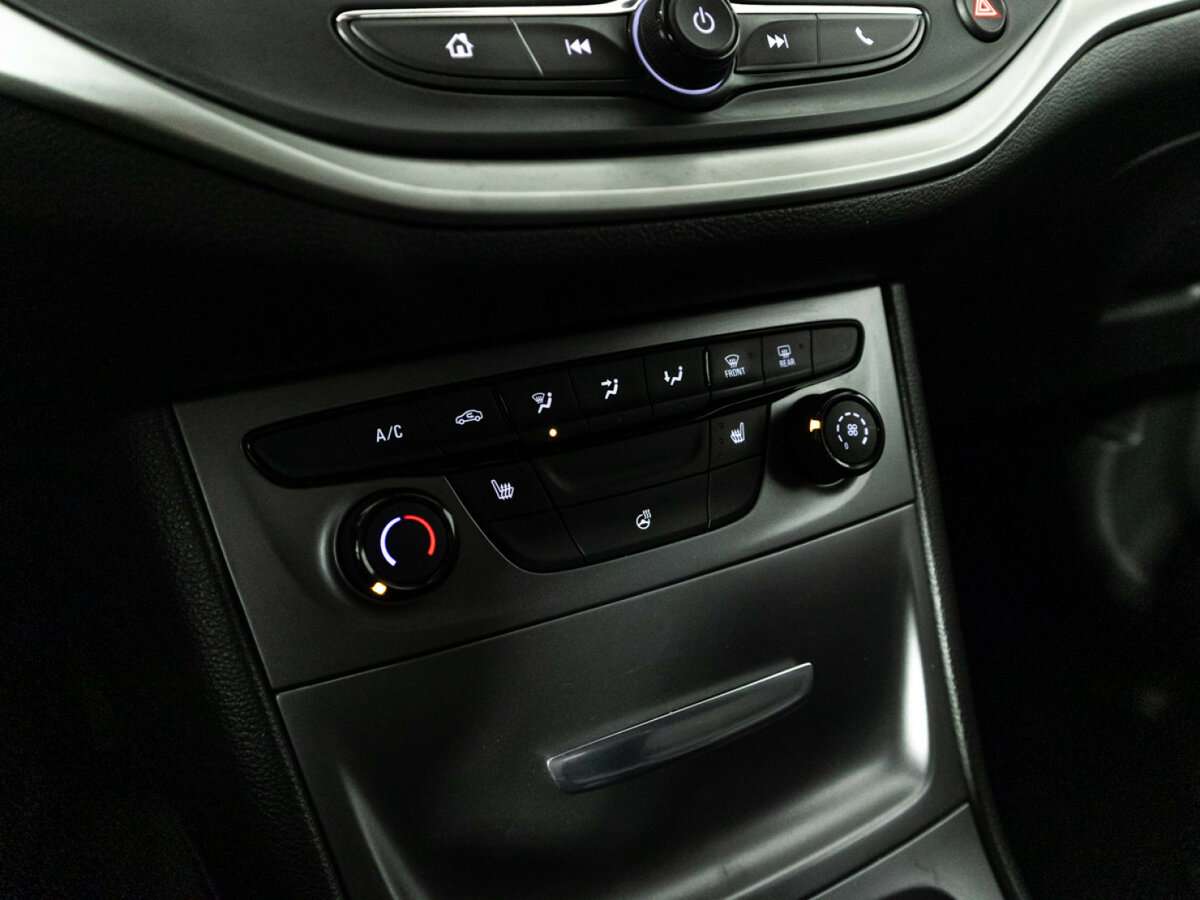 Купить Opel Astra, 2019, 129 160 км, фото №16