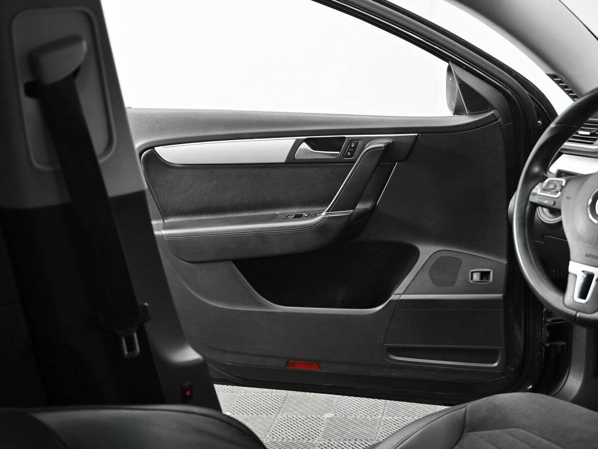 Купить Volkswagen Passat, 2012, 121 000 км, фото №7