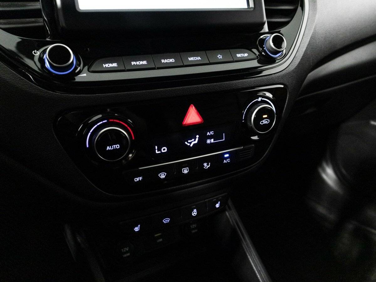 Купить Hyundai Solaris, 2020, 85 333 км, фото №17