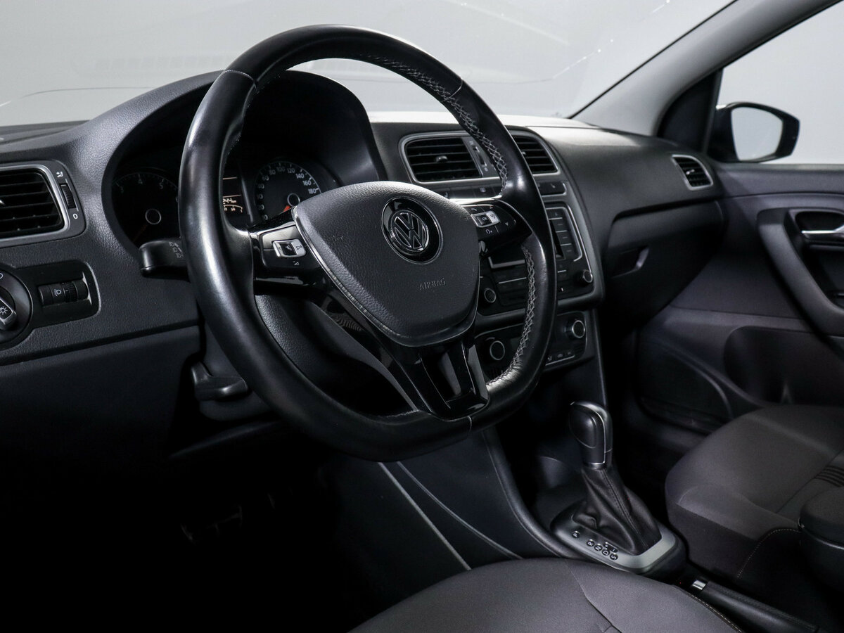Купить Volkswagen Polo V Рестайлинг, 2016, 57 000 км, фото №11