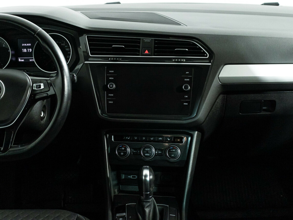 Купить Volkswagen Tiguan II, 2019, 93 550 км, фото №13